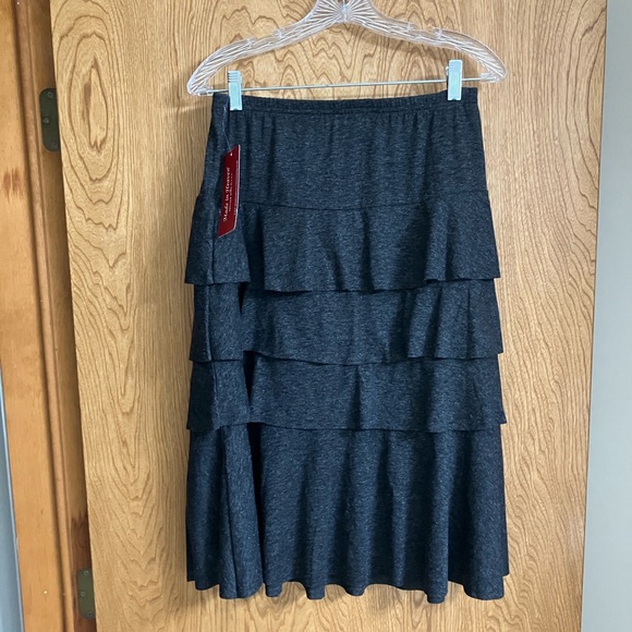 🧵Size M Charcoal Grey Skirt - Picture 2 of 6